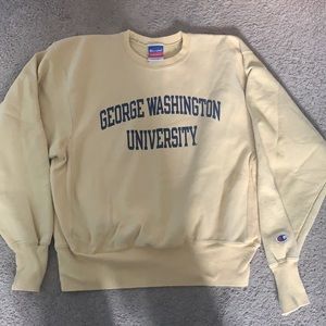 George Washington Uni Yellow Crewneck Size Medium